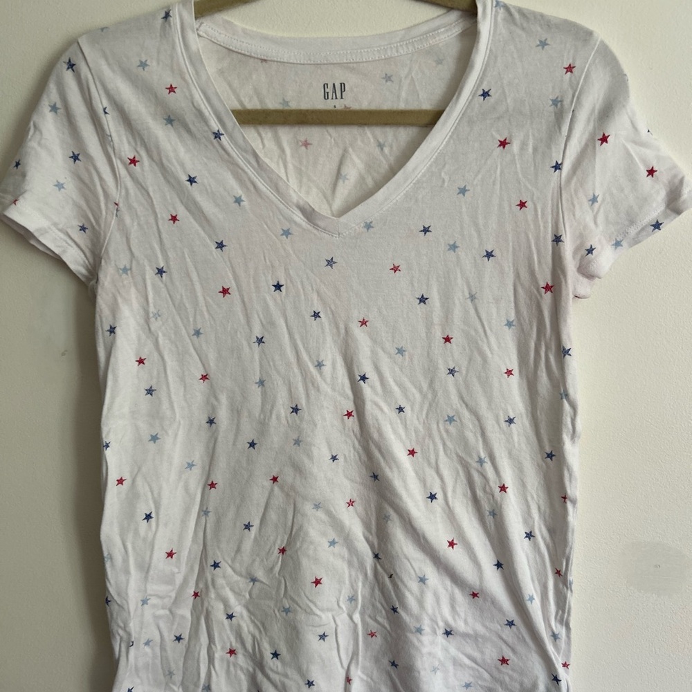 GAP Red and White Short Sleeve Tee